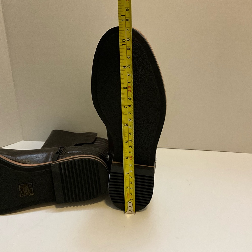 ELIE TAHARI Ankle boots - Picture 13 of 13